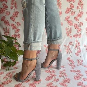 Baby blue Steve Madden pumps